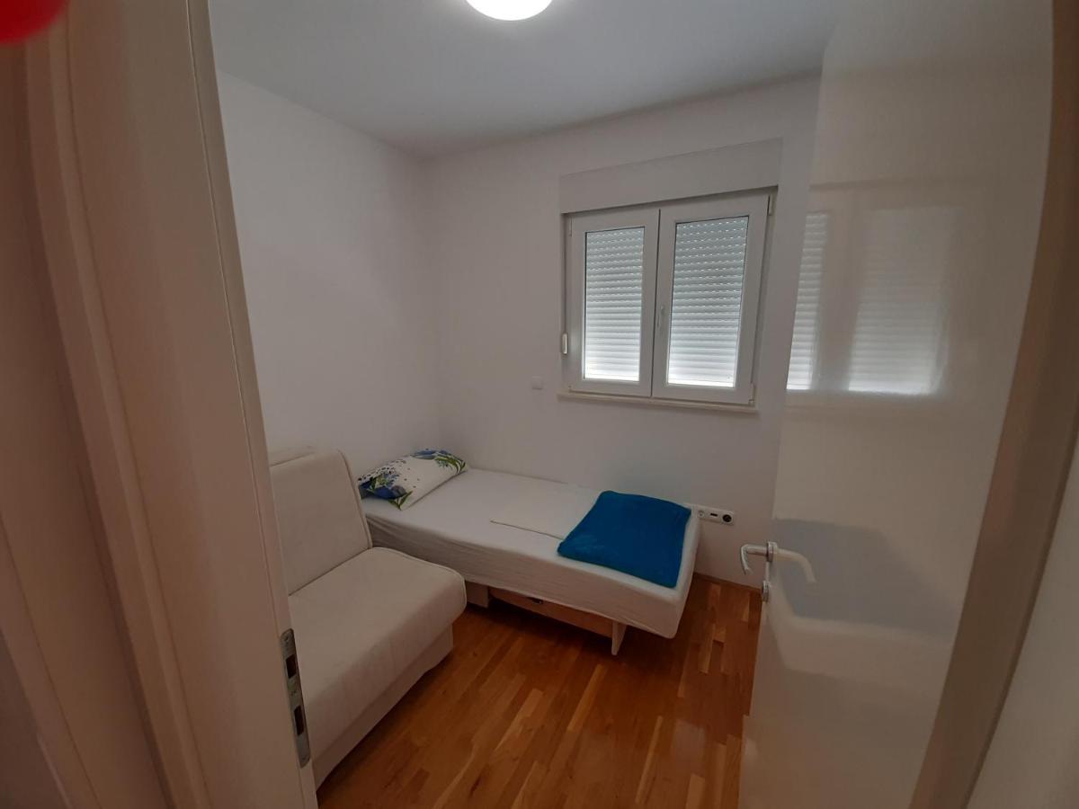 Apartman U Centru Makarske Макарска Экстерьер фото
